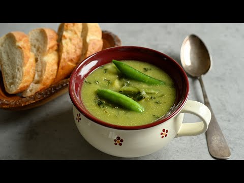 Видео: Этот картофельный суп с луком-пореем и горошком — как лекарство для моего желудка.