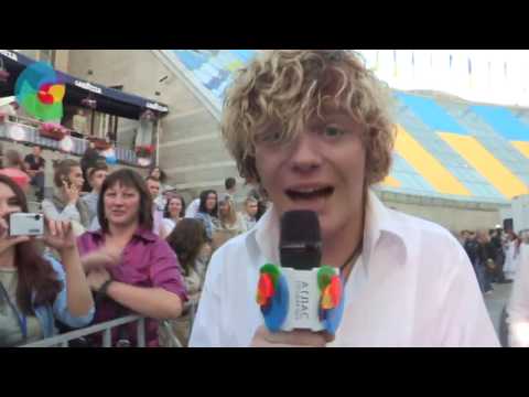 Видео: Почему Александр #Кривошапко отобрал микрофон у журналистки АТЛАС ПРОДАКШН