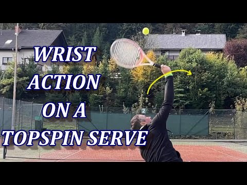 Видео: Действие запястья при подаче теннисного мяча с верхним вращением