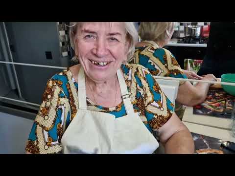 Видео: АДЖИКА (ХРЕНОВИНА) И САЛАТ ИЗ БАКЛАЖАН НА зиму