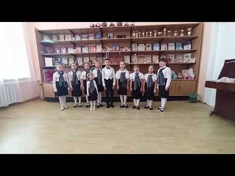 Видео: «Пых-пых, Самовар!» (муз. Д. Тухманова). Исполняет: младшая вокальная группа «Вокализ» (г. Копейск)