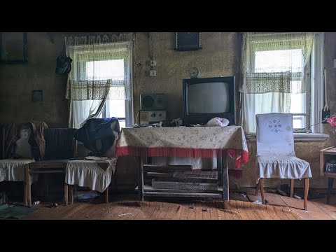 Видео: Вместо людей  лишь дикие животные. Покинутые дома здесь давно не удивляют.Оставлено всё,но почему ?