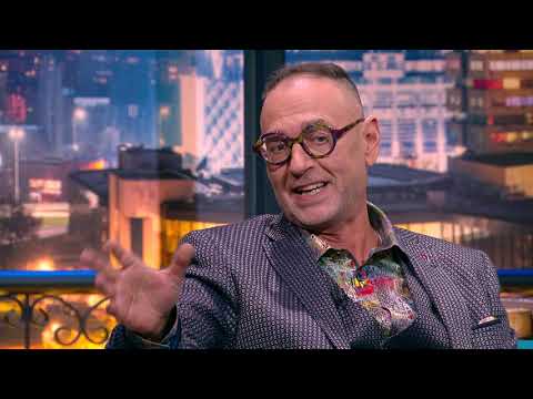 Видео: Шоуто на Николаос Цитиридис: Небрежният енциклопедист и гмуркач Любен Дилов-син