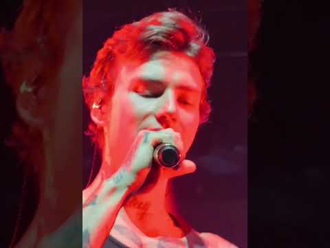 Видео: XOLIDAYBOY Ты существуешь🔥Томск 16.10.25 #xolidayboy #концерт #иванржевский