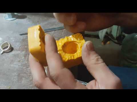 Видео: 🪒 Разрезание  резиновой  пресс-формы , способ 2 / Cutting rubber mold, method 2