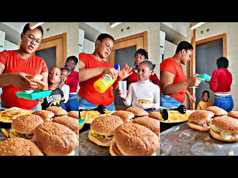 Видео: Раздача домашних бургеров, картофеля фри и сока для всей семьи