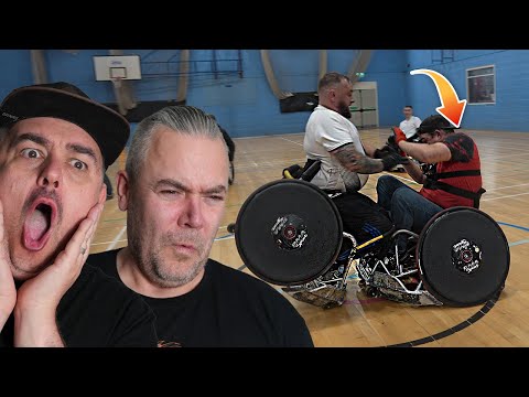 Видео: Даз и Уилл играют в регби на колясках