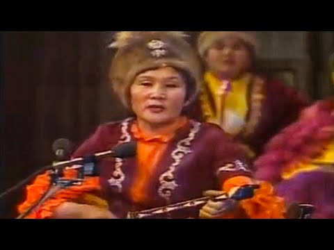 Видео: Есенқұл Жақыпбеков пен Әсия Беркенованың айтысы