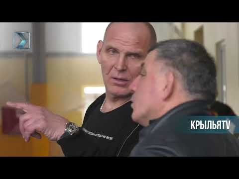 Видео: Александр Карелин вновь посетил академию борьбы им. Аслана Хадарцева