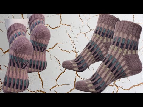 Видео: Носочки спицами. Простые. #2024