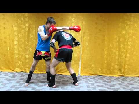 Видео: Муай Тай - Как нокаутировать локтем с разворота!