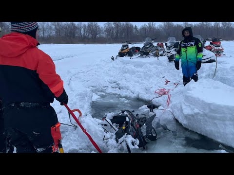 Видео: Прокатились до водопада ,утопили снегоход(Lynx Commander )