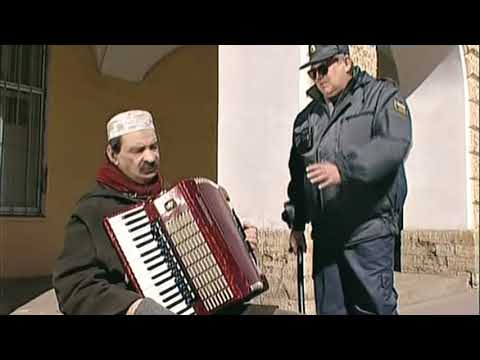 Видео: Городок - "Уличный музыкант"