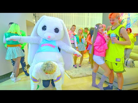 Видео: ВСЯ ШКОЛА НА НОЧЁВКЕ У ДИАНЫ ДОМА!!! В ШКОЛЕ ЧЕРЛИДЕРШ ВЫКЛЮЧИЛИ СВЕТ!!!