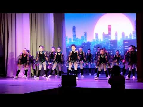 Видео: "Ворона Алёна". Ансамбль Веснушки, Хабаровск