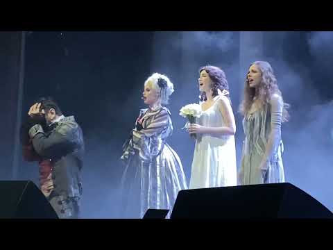 Видео: Вероника Устимова, терцет из мюзикла Глеба Матвейчука «Опасные связи»