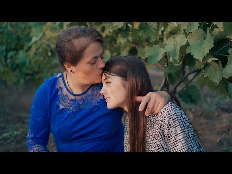 Видео: Гагаузско-русский кавер "Мама" -  Кёся Мария