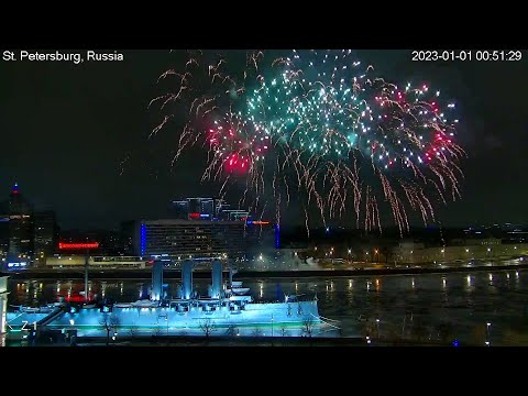 Видео: Санкт-Петербург встречает 2023 год, смотрите с высоты птичьего полёта атмосферу праздника и салюты