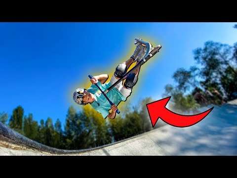 Видео: НЕВОЗМОЖНЫЕ ТРЮКИ на САМОКАТЕ в 13 ЛЕТ