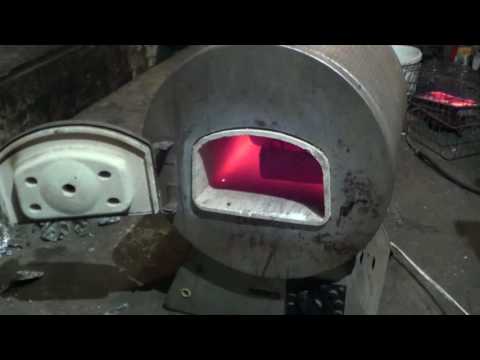 Видео: Плавка и отливка алюминия в гаражных условиях, в муфельной печи. Aluminum smelting.