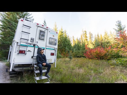 Видео: Ночевка в одиночестве в горах в моем крошечном мобильном доме