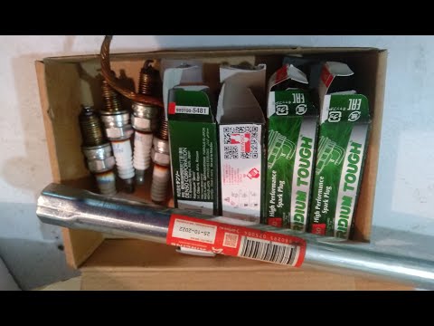 Видео: ММС Паджеро Мини: замена свечей.