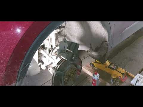 Видео: Замена тормозной жидкости и передних колодок. Фольксваген Тигуан 2021. Пробег 95т.км