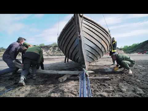 Видео: Мангазейский морской ход. Урок на палубе. Эпизод 2. Перетаскивание карбаса на покатах