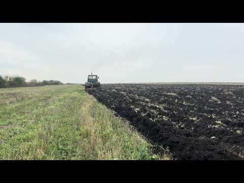 Видео: Т150 пашет поле под зиму. 
