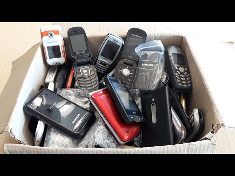 Видео: Куча ретро телефонов на халяву забытых в Германии! Коты в мешке с помойки. Купить на шару 2023  p#18