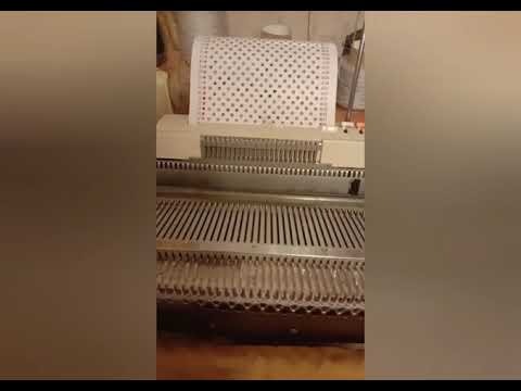 Видео: Объемный узор по перфокарте 1*1