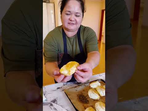 Видео: Сочники рецепт. Песочное тесто, нежная творожная начинка.