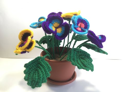 Видео: Как вязать Анютины глазки  крючком на 8 марта. Часть 1/ How to crochet Pansies on March 8th. Part 1