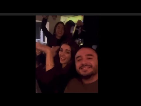 Видео: Вчера вечером Ханде Эрчел танцевала с друзьями👍💥