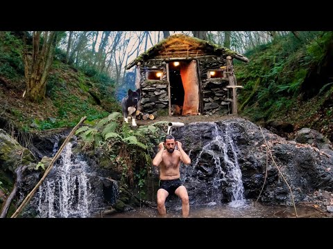 Видео: Здание КАМЕННОГО ДОМ; Bushcraft SHELTER для ВЫЖИВАНИЯ 3 ДНЯ. Приготовление дикой природы - Кемпинг