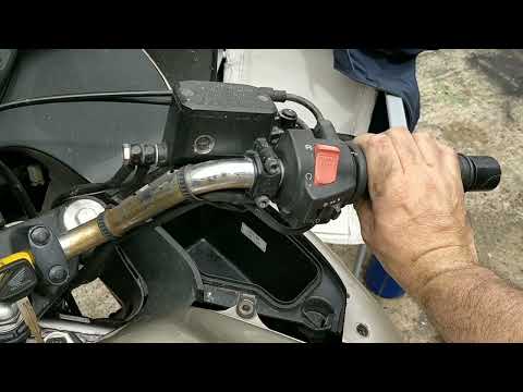 Видео: honda deauville, новый топливный насос, новый фильтр и первый тестовый запуск, который удался!!!