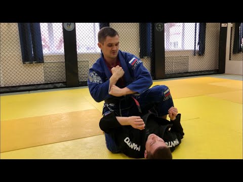 Видео: Изекиль в кимоно | Как задушить более сильного ( Лев Гладких )