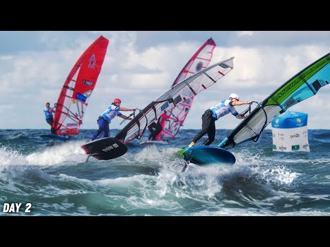 Видео: ГОНКИ НА ФОЛЬГАХ В ПРИБЛИЖАЮЩИХСЯ ВОЛНАХ | Ежедневный отчёт 2/2