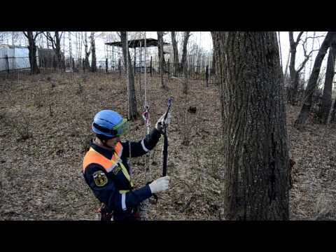 Видео: Техника подъёма по закреплённой верёвке с помощью зажимов , с последующим переходом на спуск