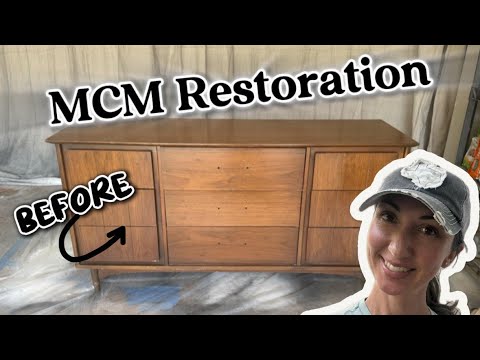 Видео: Реставрация комода в стиле модерн середины века | Как обновить отделку комода с помощью гелевой м...