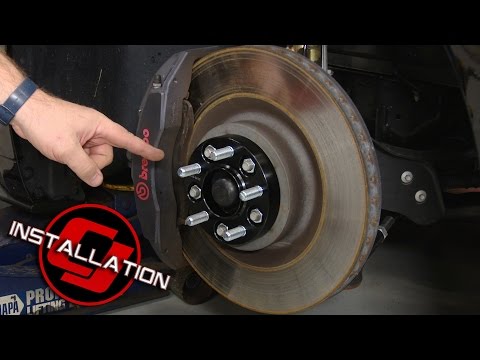Видео: Установка пары алюминиевых проставок для колес Mustang 2015–2023 гг., центрированных под ступицу,...