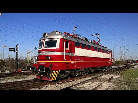 Видео: Красивата "Шкода" 44 144 позира на Централна ЖП гара, начело на МБВ 493 София-Пловдив-Истанбул...