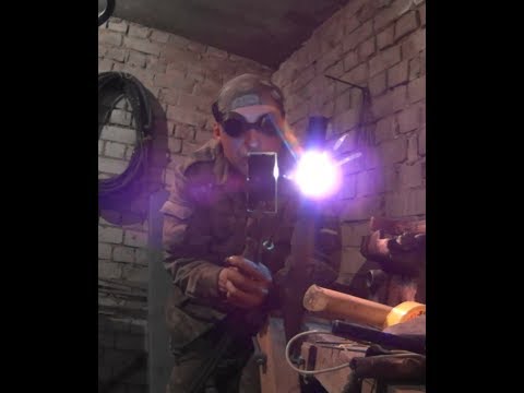 Видео: Газосварка. ЖКХ  Сварка стояка через зеркало Welding a riser through a mirror