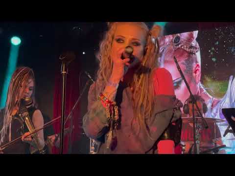 Видео: Линда - Отпусти меня (Live @ 16 Тонн Москва 03/27/2021) 4K