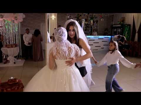 Видео: 👰Знімання фати.Перетанцьовування з неодруженими. Кидання букету і пів'язки.