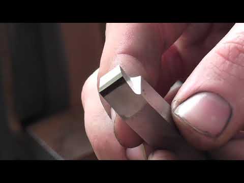 Видео: Шлифовка и хонингование токарного инструмента