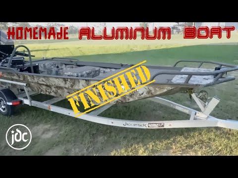 Видео: Самодельная алюминиевая лодка — Jack Daddy Customs — Часть 6 — готовый гидротурф и подвесной мотор