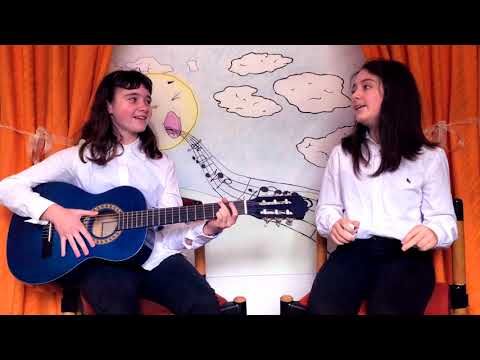 Видео: Симона и Стела - "Две кебапчета крилати" - Вокално-театрална формация "Врабчета"