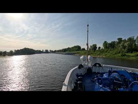 Видео: Река Волга - Рыбинский шлюз и нижний подходной канал (г.Рыбинск, Ярославская область)