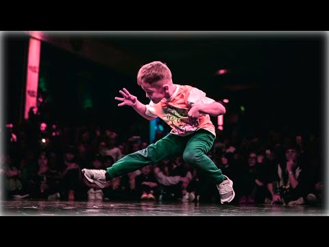 Видео: 11 ЛЕТНЯЯ ЛЕГЕНДА ИЗ ИЖЕВСКА - BBOY MALISH NIK УСТАНОВИВШИЙ 5 МИРОВЫХ РЕКОРДОВ